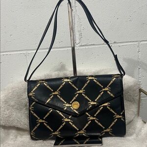 Longchamp Elegant Black and Gold Chain Pattern Women's Bag